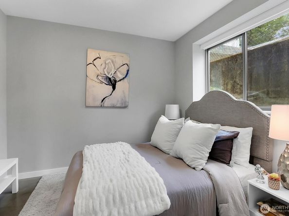 4325 Whitman Avenue N B, Seattle WA 98103