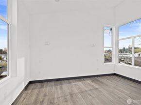 9745 57th Avenue S B, Seattle WA 98118
