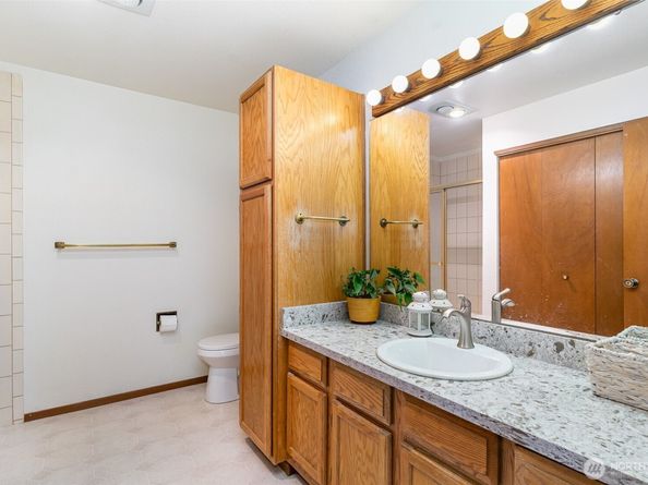 17440 NE 38th Street A201, Redmond WA 98052