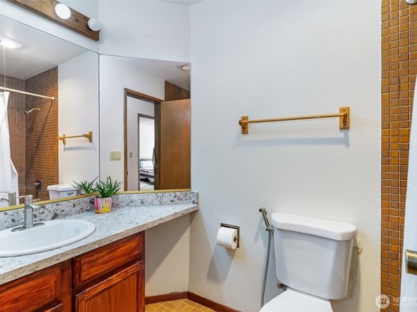 17440 NE 38th Street A201, Redmond WA 98052