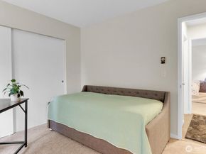 4813 180th Street SW C202, Lynnwood WA 98037