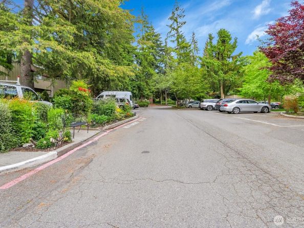 4813 180th Street SW C202, Lynnwood WA 98037