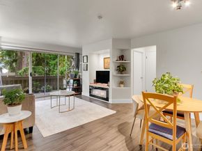 4813 180th Street SW C202, Lynnwood WA 98037