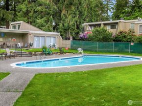 4813 180th Street SW C202, Lynnwood WA 98037