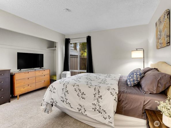 4813 180th Street SW C202, Lynnwood WA 98037