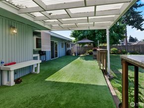 24815 42nd Avenue S, Kent WA 98032