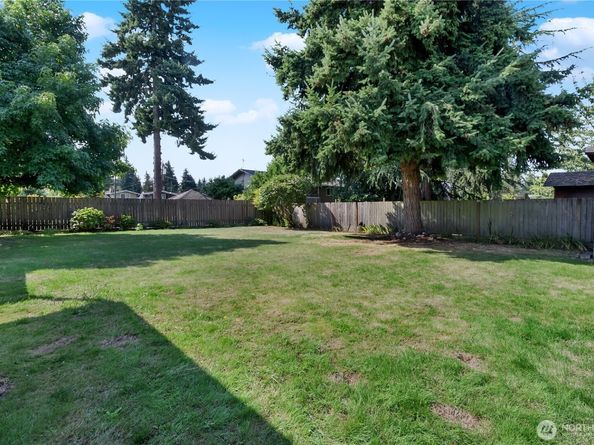 24815 42nd Avenue S, Kent WA 98032
