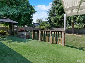 24815 42nd Avenue S, Kent WA 98032