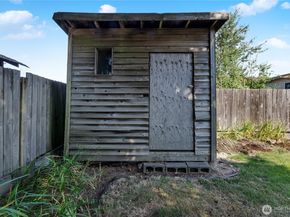 24815 42nd Avenue S, Kent WA 98032