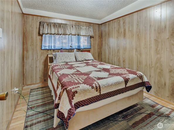 24815 42nd Avenue S, Kent WA 98032