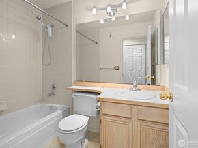 2540 118th Avenue SE 202, Bellevue WA 98005