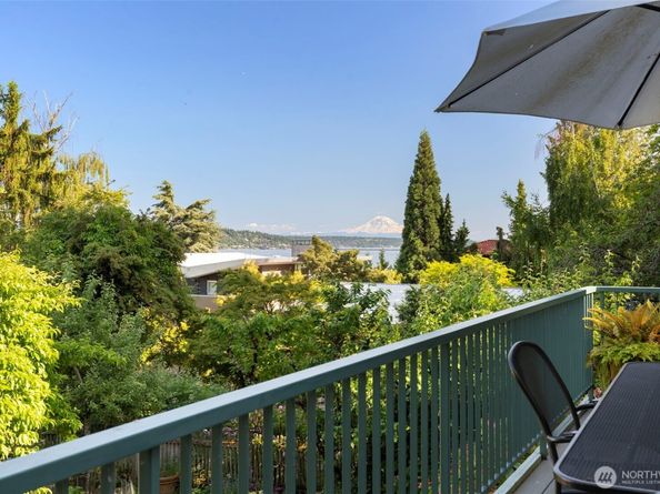 1702 Lake Washington Boulevard, Seattle WA 98122