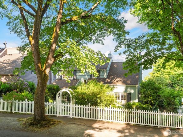 1702 Lake Washington Boulevard, Seattle WA 98122