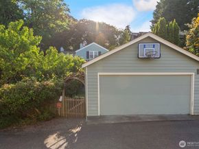 1702 Lake Washington Boulevard, Seattle WA 98122