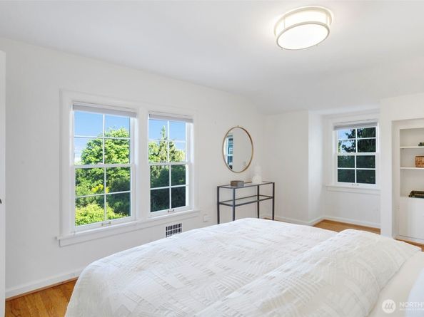1702 Lake Washington Boulevard, Seattle WA 98122