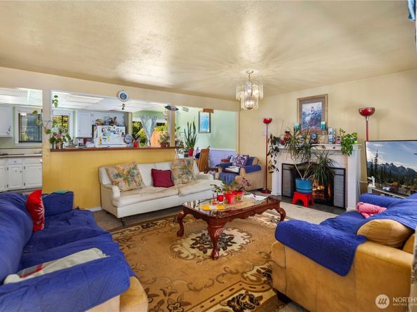 12421 2nd Avenue S, Seattle WA 98168