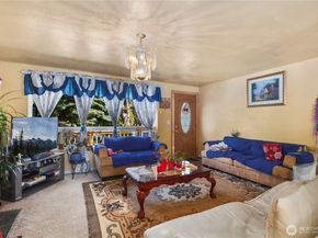 12421 2nd Avenue S, Seattle WA 98168