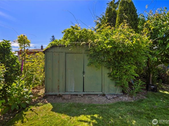 12421 2nd Avenue S, Seattle WA 98168