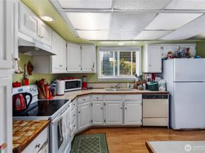 12421 2nd Avenue S, Seattle WA 98168