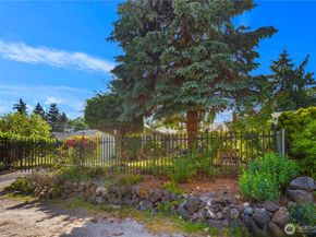 12421 2nd Avenue S, Seattle WA 98168