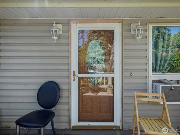 12421 2nd Avenue S, Seattle WA 98168