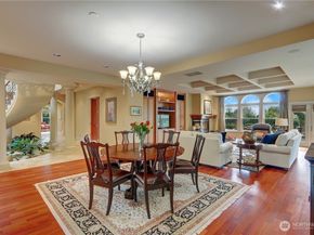 1055 91st Avenue NE, Bellevue WA 98004
