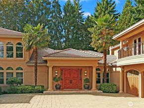 1055 91st Avenue NE, Bellevue WA 98004