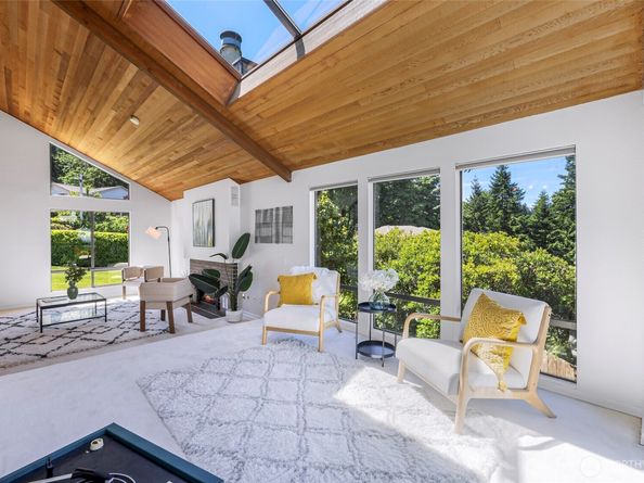 5030 155th Place SE, Bellevue WA 98006
