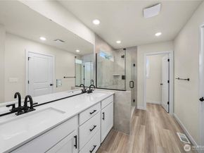 17542 NE Midnight Sun Loop, Poulsbo WA 98370
