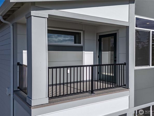 17542 NE Midnight Sun Loop, Poulsbo WA 98370