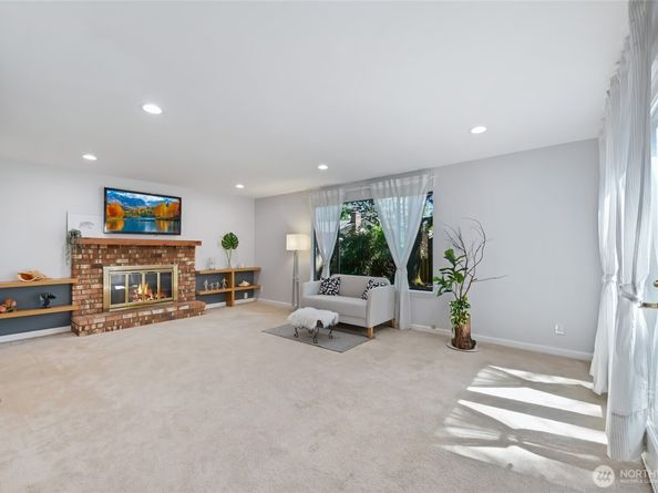 14208 93rd Avenue NE, Kirkland WA 98034