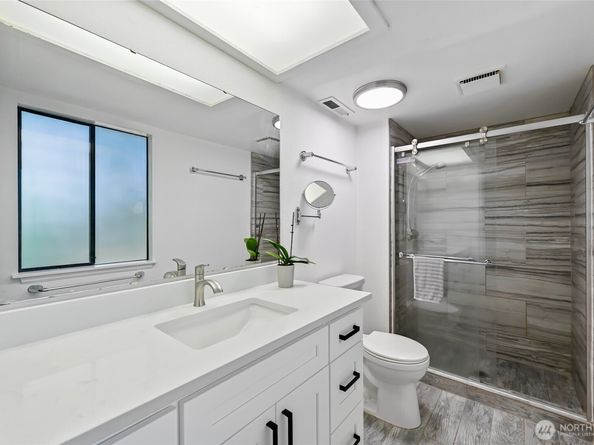 14208 93rd Avenue NE, Kirkland WA 98034