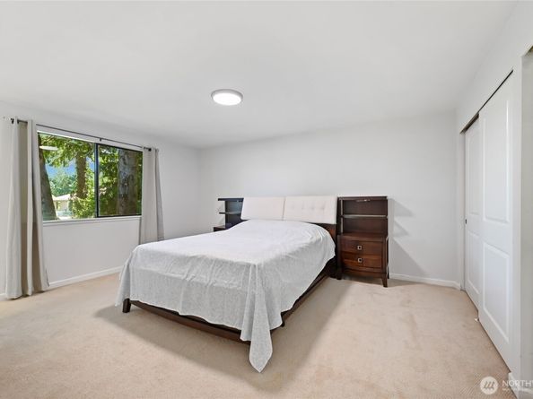 14208 93rd Avenue NE, Kirkland WA 98034