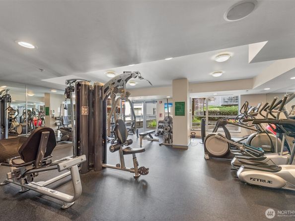 2929 1st Avenue 1217, Seattle WA 98121