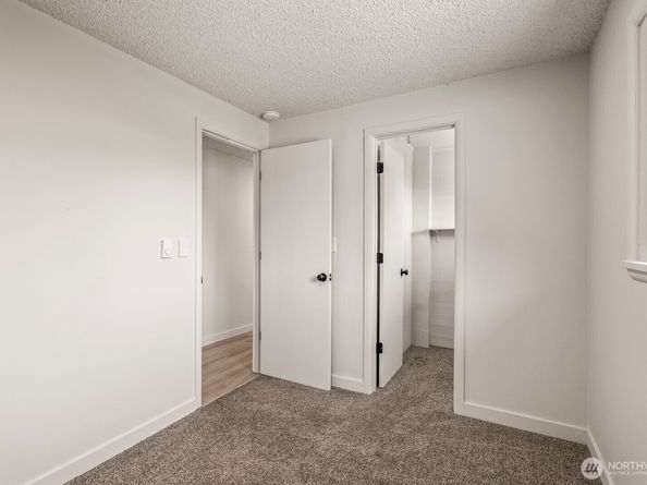 15330 40th Avenue W A & B, Lynnwood WA 98087