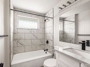 15330 40th Avenue W A & B, Lynnwood WA 98087