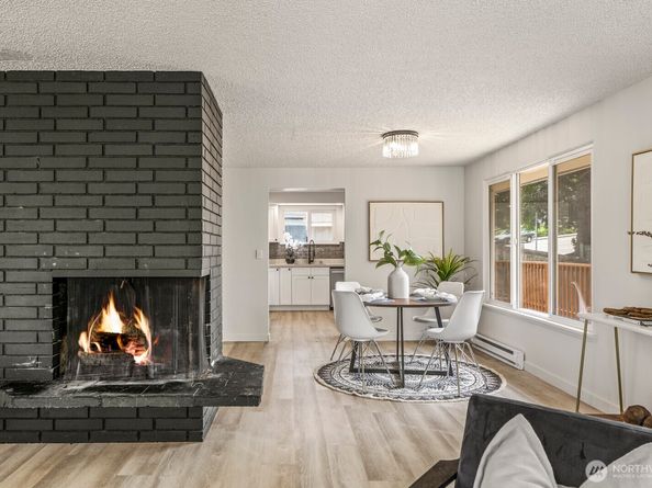 15330 40th Avenue W A & B, Lynnwood WA 98087