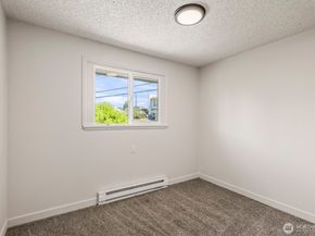 15330 40th Avenue W A & B, Lynnwood WA 98087