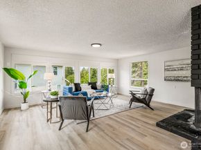 15330 40th Avenue W A & B, Lynnwood WA 98087