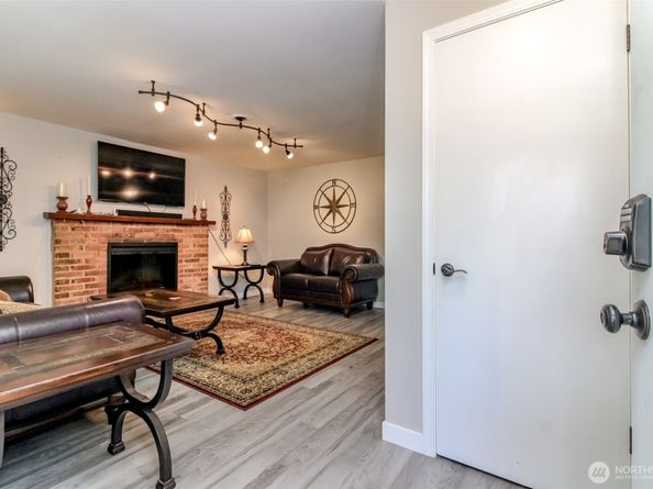 35616 15th Ave SW, Federal Way WA 98023