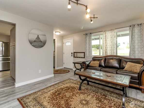 35616 15th Ave SW, Federal Way WA 98023