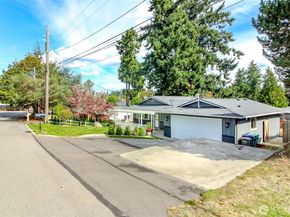35616 15th Ave SW, Federal Way WA 98023