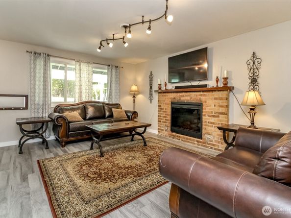 35616 15th Ave SW, Federal Way WA 98023