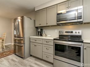 35616 15th Ave SW, Federal Way WA 98023