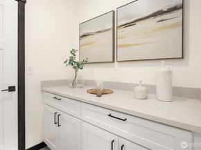 9245 Kelsey Lane SW, Seattle WA 98106