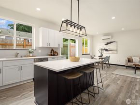 9245 Kelsey Lane SW, Seattle WA 98106