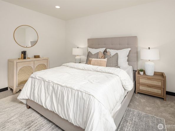 9245 Kelsey Lane SW, Seattle WA 98106