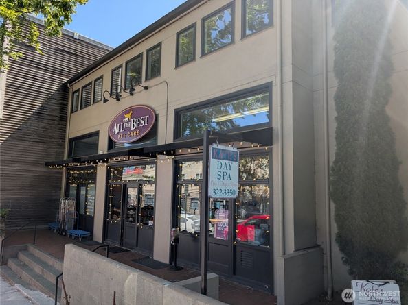 1724 26th Avenue, Seattle WA 98122