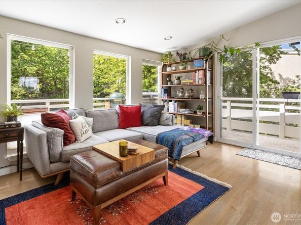 1724 26th Avenue, Seattle WA 98122