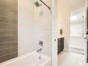 7014 125th Lane NE, Kirkland WA 98033